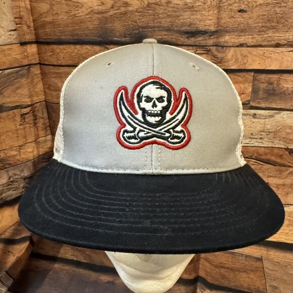 Pirates Skull Crossed Swords Hat Mesh Adjustable SnapBack Baseball Cap Grey - Picture 1 of 7